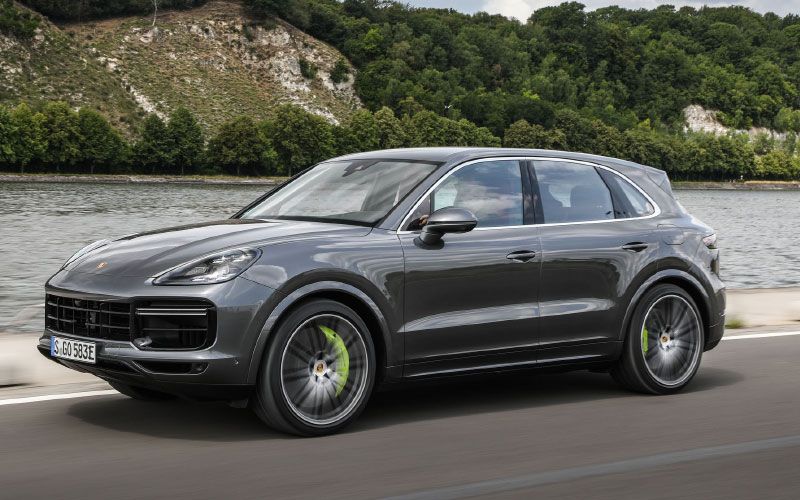 5 best SUV post img porsche cayenne