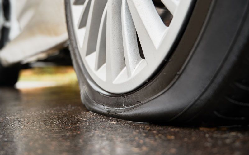 Common car problems post img flat tire
