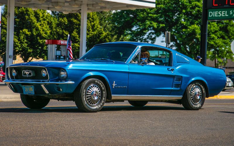 10 vintage sportscars post img mustang