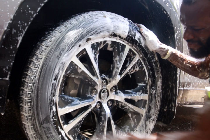 tire_detailing and washing